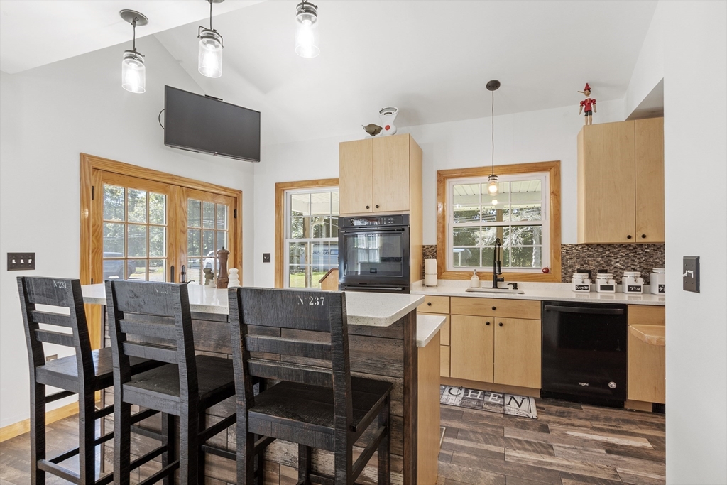 Framingham, Massachusetts, 01701, United States, 4 Bedrooms Bedrooms, ,3 BathroomsBathrooms,Residential,For Sale,1939196