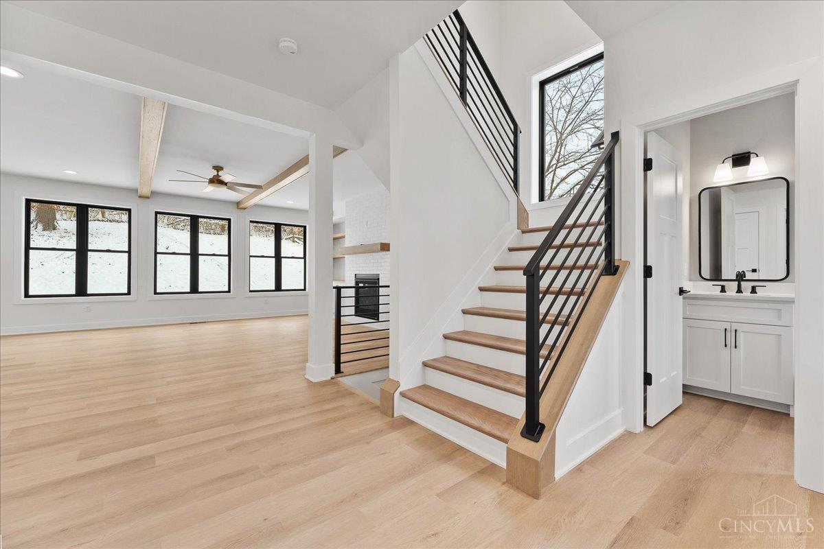 Blue Ash, Ohio, 45241, United States, 4 Bedrooms Bedrooms, ,4 BathroomsBathrooms,Residential,For Sale,2001661