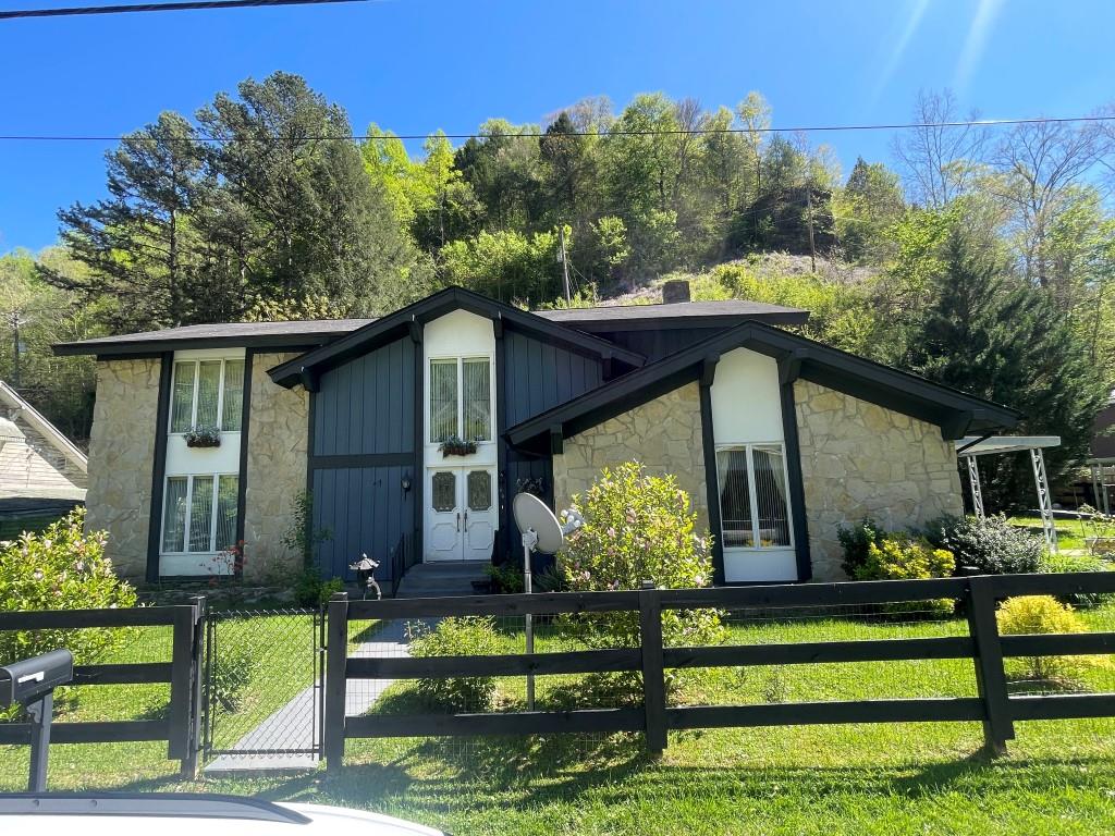 Childers Rd, Elkhorn City, KY 41522