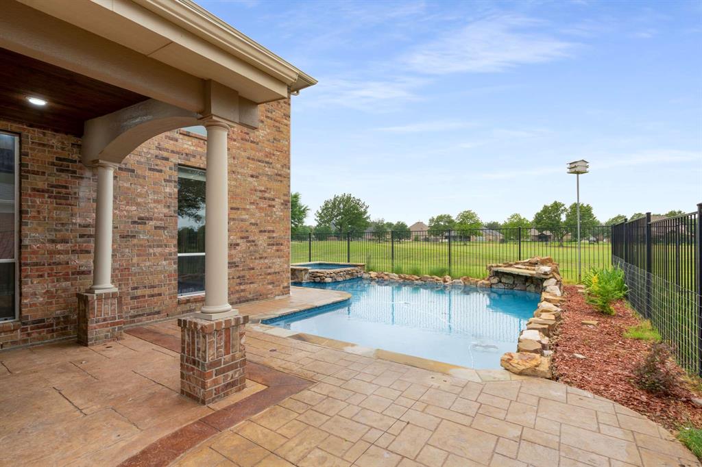 Rowlett, Texas, 75089, United States, 4 Bedrooms Bedrooms, ,4 BathroomsBathrooms,Residential,For Sale,1826622