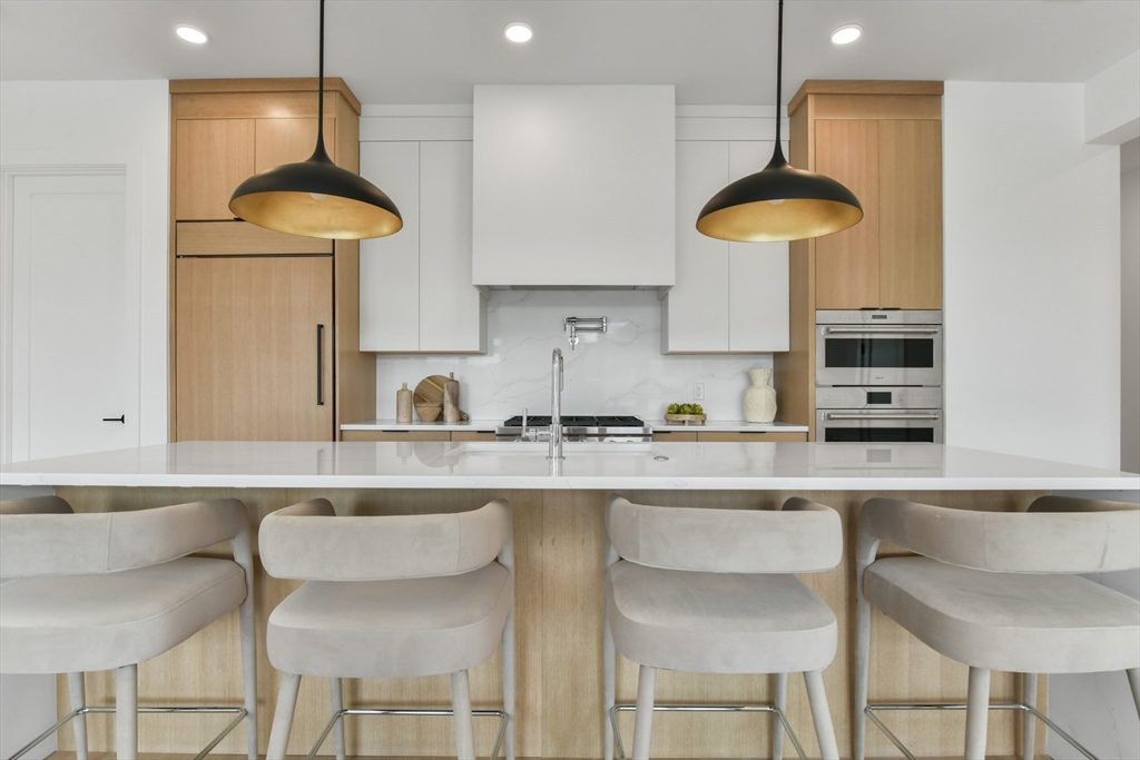 Brookline, Massachusetts, 02446, United States, 3 Bedrooms Bedrooms, ,4 BathroomsBathrooms,Residential,For Sale,1750126