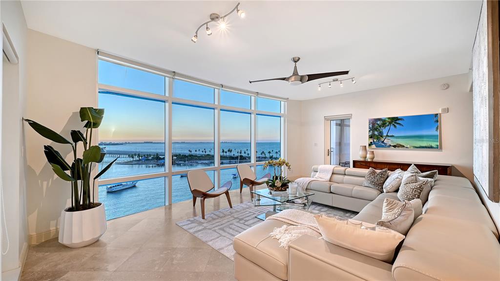 Sarasota, Florida, 34236, United States, 3 Bedrooms Bedrooms, ,4 BathroomsBathrooms,Residential,For Sale,1967677