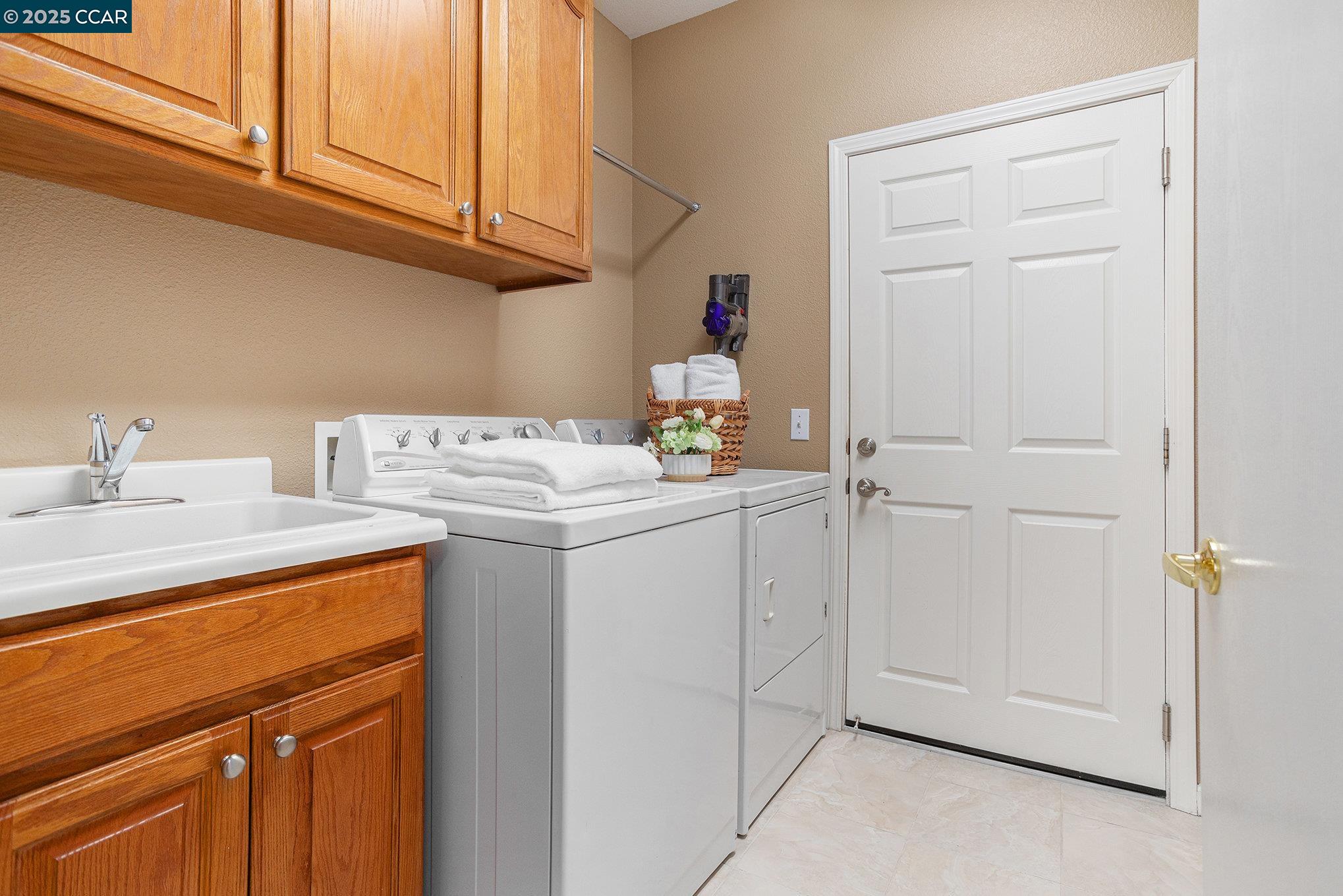 Brentwood, California, 94513, United States, 2 Bedrooms Bedrooms, ,2 BathroomsBathrooms,Residential,For Sale,1989705