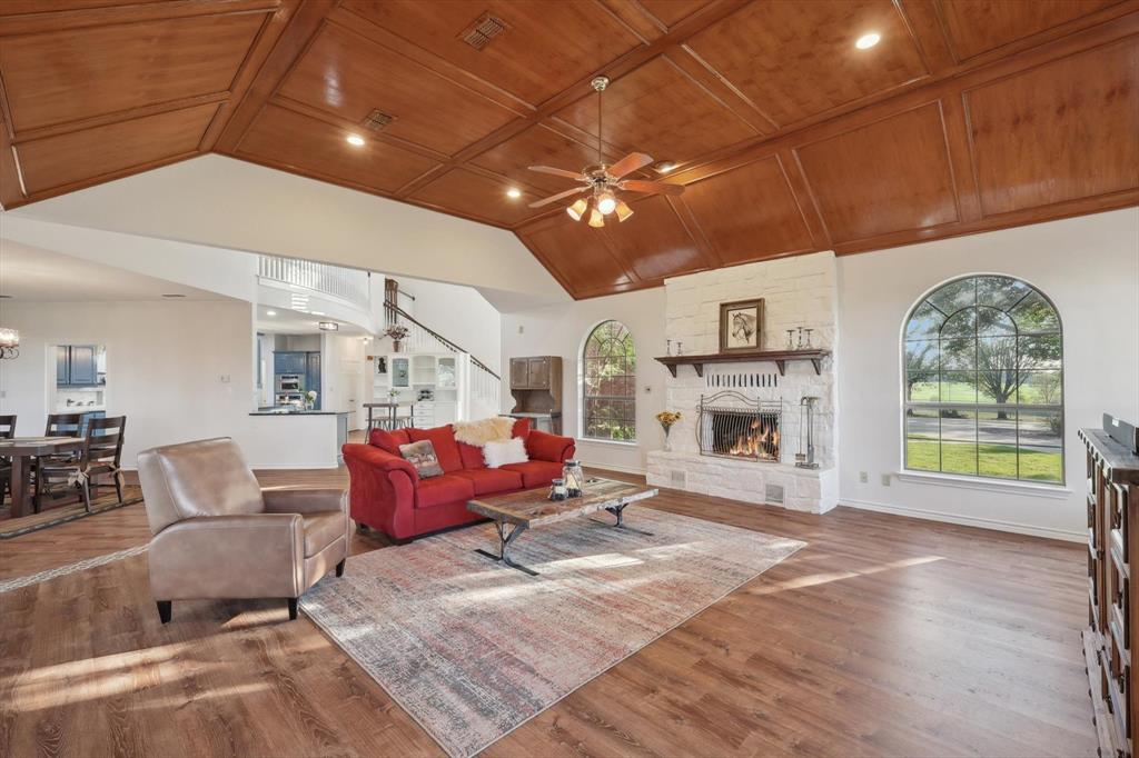 Pilot Point, Texas, 76258, United States, 4 Bedrooms Bedrooms, ,4 BathroomsBathrooms,Residential,For Sale,1974157