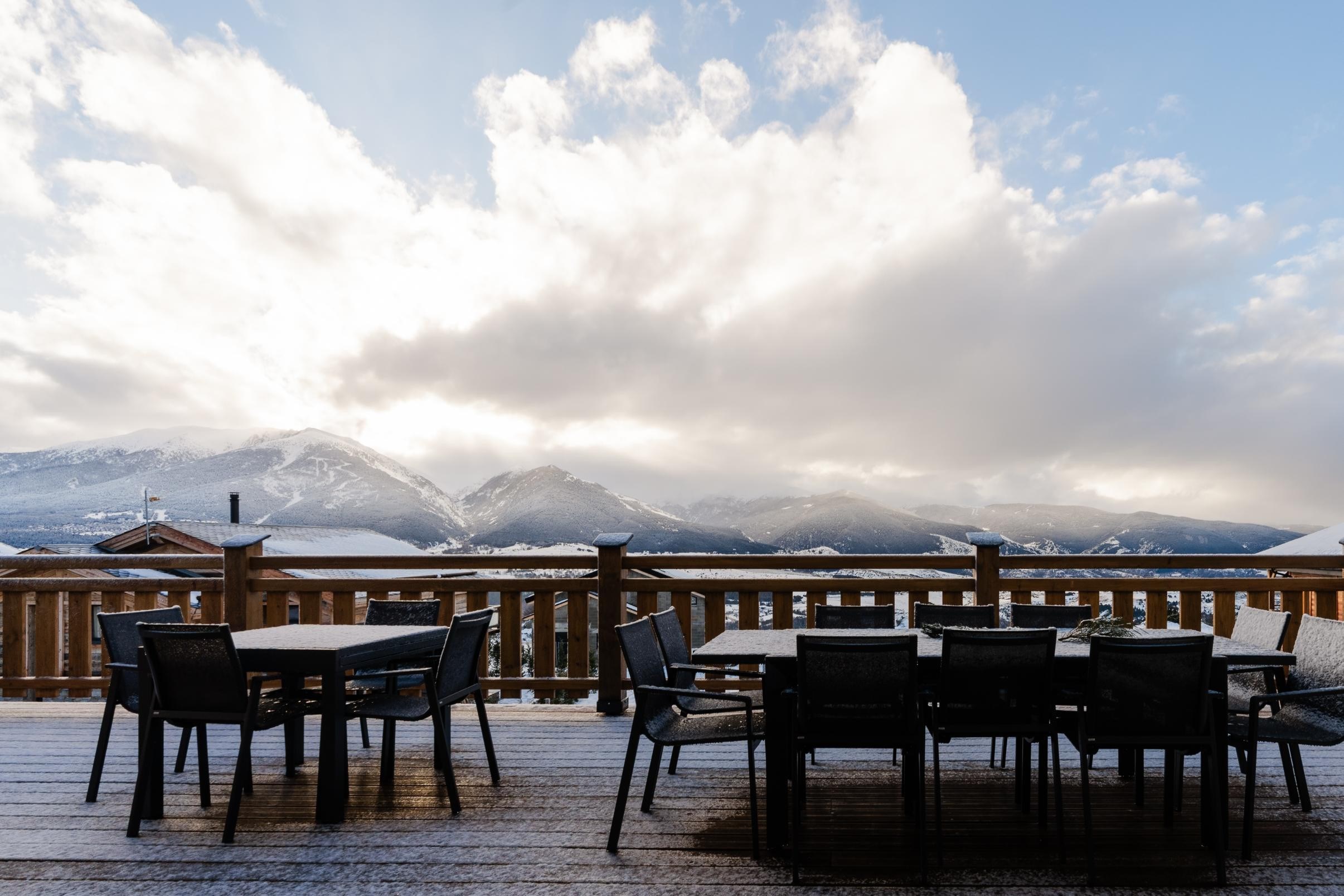  Exceptional New Chalet with Panoramic Views and High-End Features - 物件實景