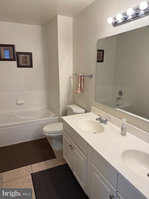 Reston, Virginia, 20194, United States, 3 Bedrooms Bedrooms, ,4 BathroomsBathrooms,Residential,For Sale,1869316