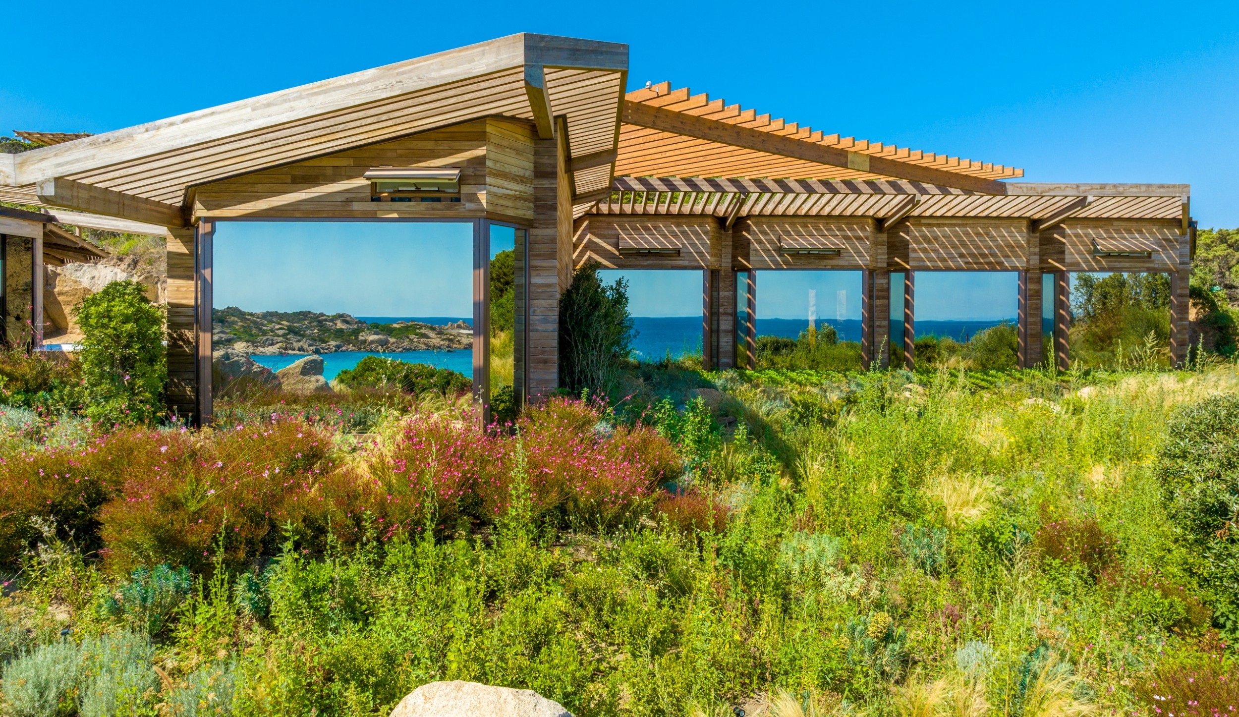  FOR SALE : Exceptional contemporary property - Panoramic sea view - Cavallo isl… - 物件實景