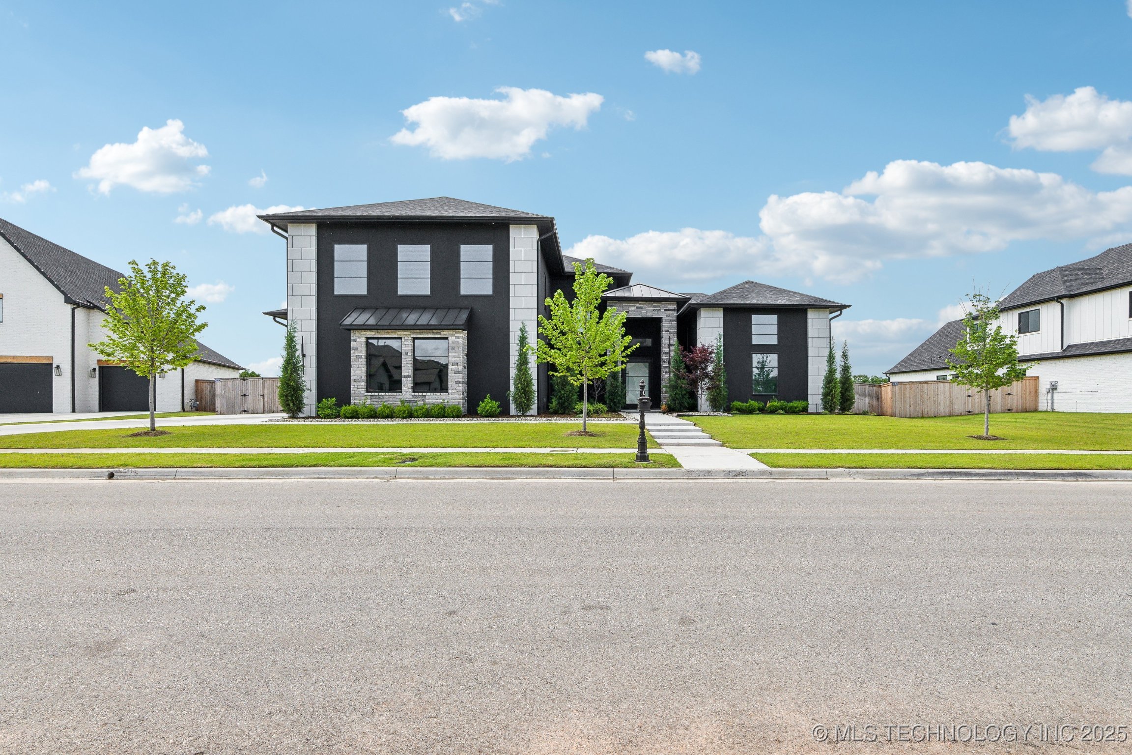 Bixby, Oklahoma, 74008, United States, 5 Bedrooms Bedrooms, ,5 BathroomsBathrooms,Residential,For Sale,1838867