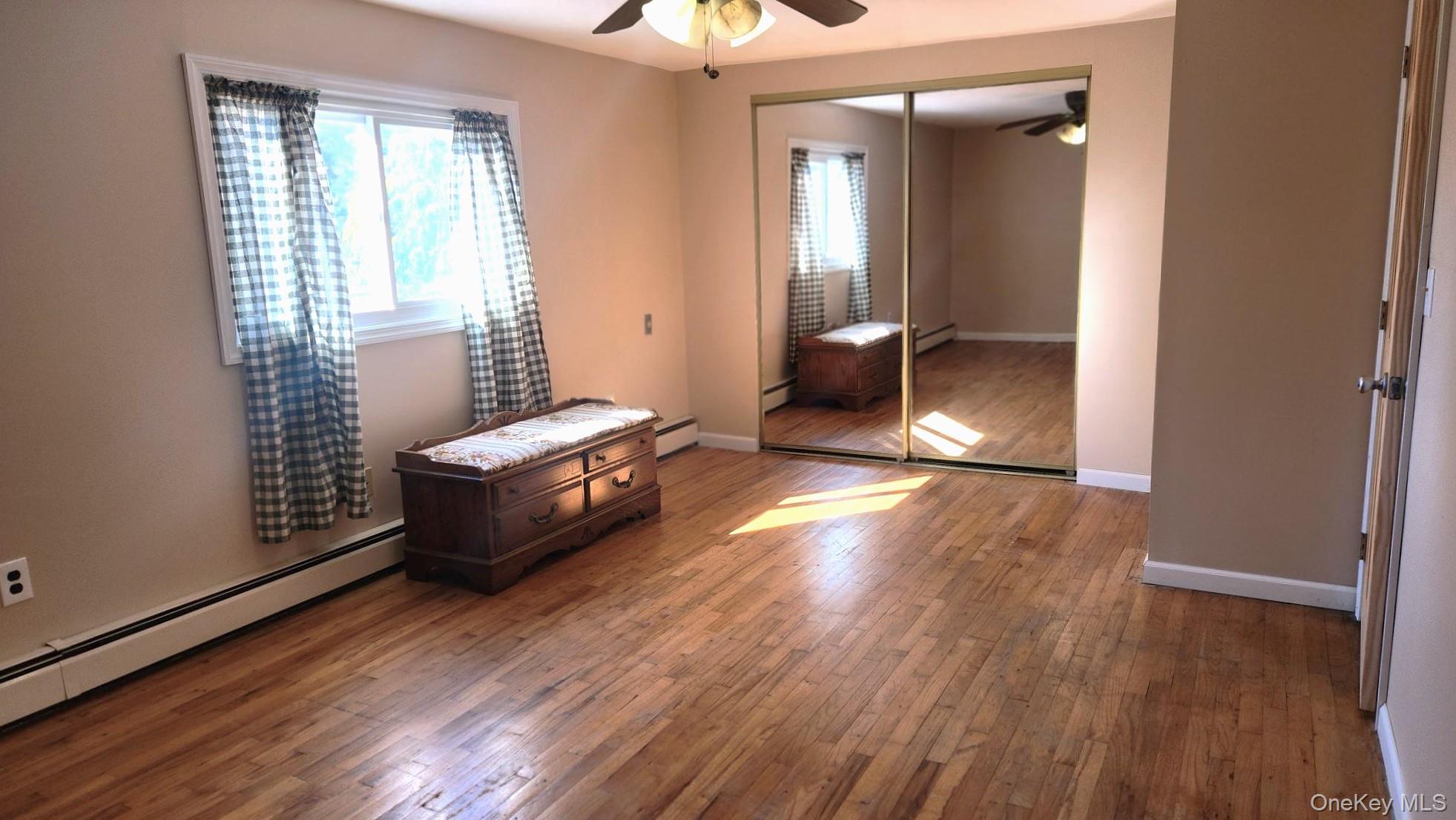 Ronkonkoma, New York, 11779, United States, 4 Bedrooms Bedrooms, ,3 BathroomsBathrooms,Residential,For Sale,1987838