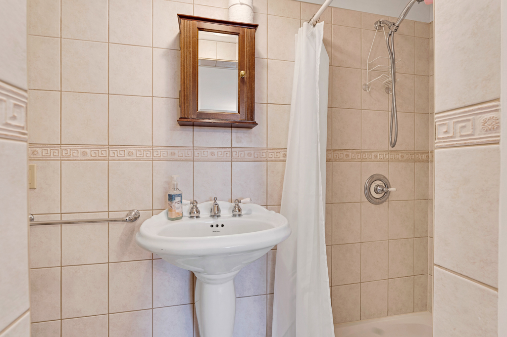 Drummond-North Elmsley, Ontario, K7H0G5, CA, 8 Bedrooms Bedrooms, ,7 BathroomsBathrooms,Residential,For Sale,1991661