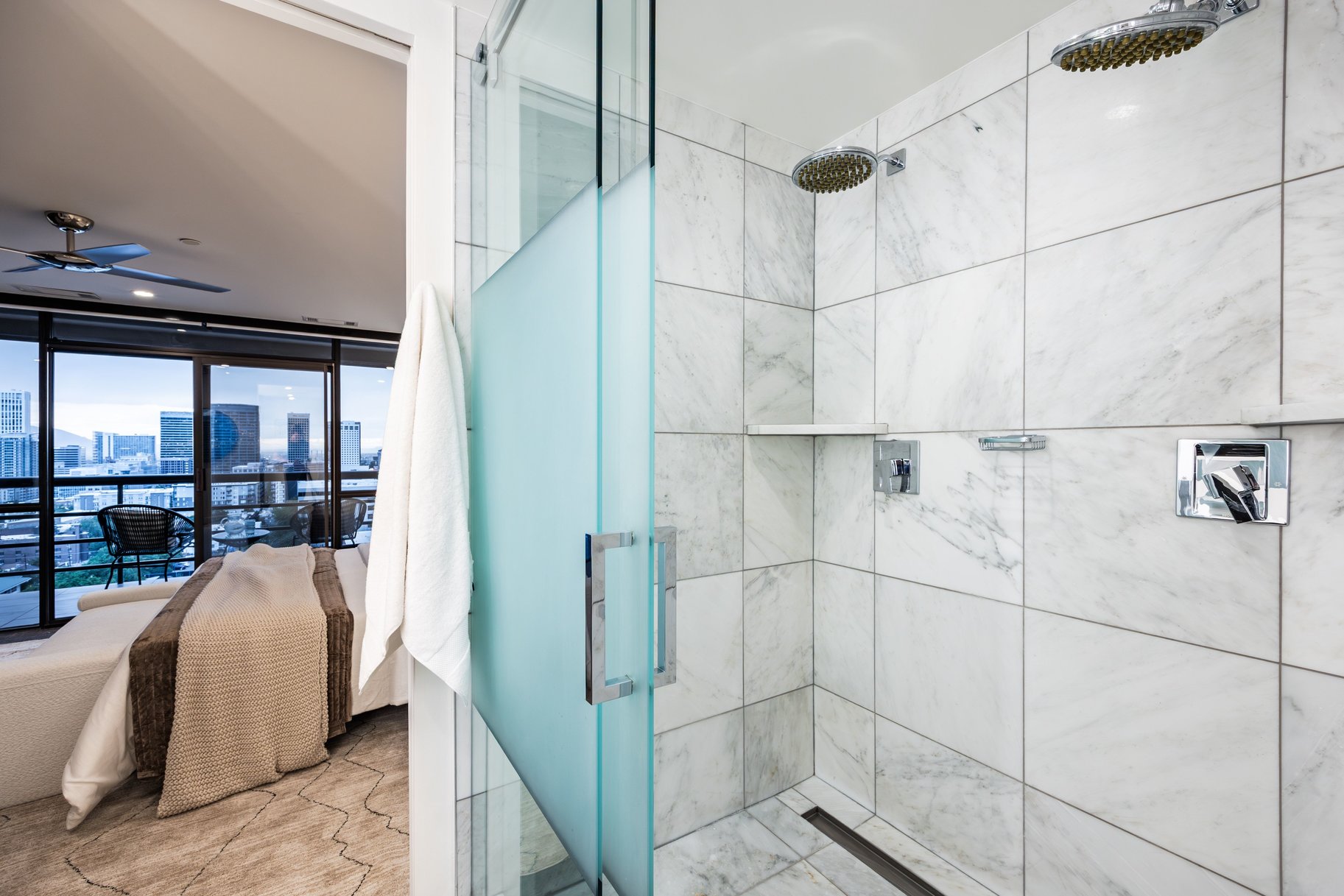  Corner Residence with Towering Views of Salt Lake City - 物件實景