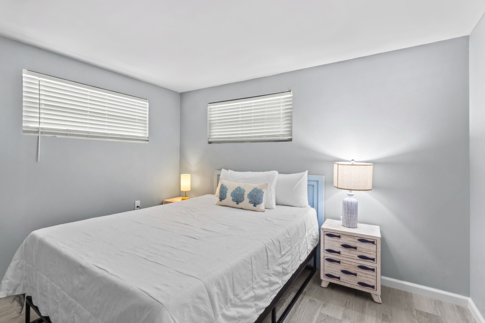 Longboat Key, Florida, 34228, United States, 4 Bedrooms Bedrooms, ,2 BathroomsBathrooms,Residential,For Sale,2017303
