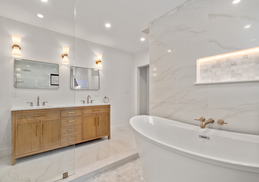 Somerville, Massachusetts, 02144, United States, 4 Bedrooms Bedrooms, ,5 BathroomsBathrooms,Residential,For Sale,1991480