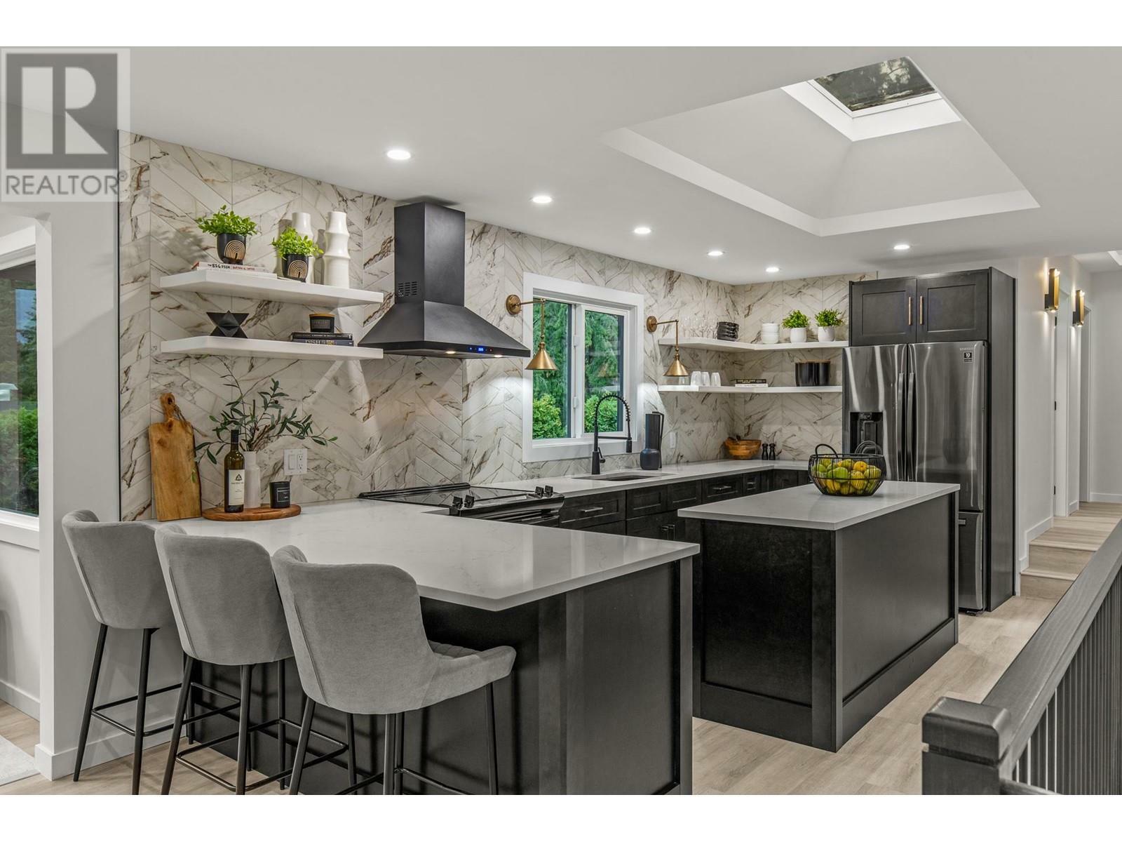 LAKE COUNTRY, British Columbia, V4V 2G9, CA, 5 Bedrooms Bedrooms, ,3 BathroomsBathrooms,Residential,For Sale,1837483
