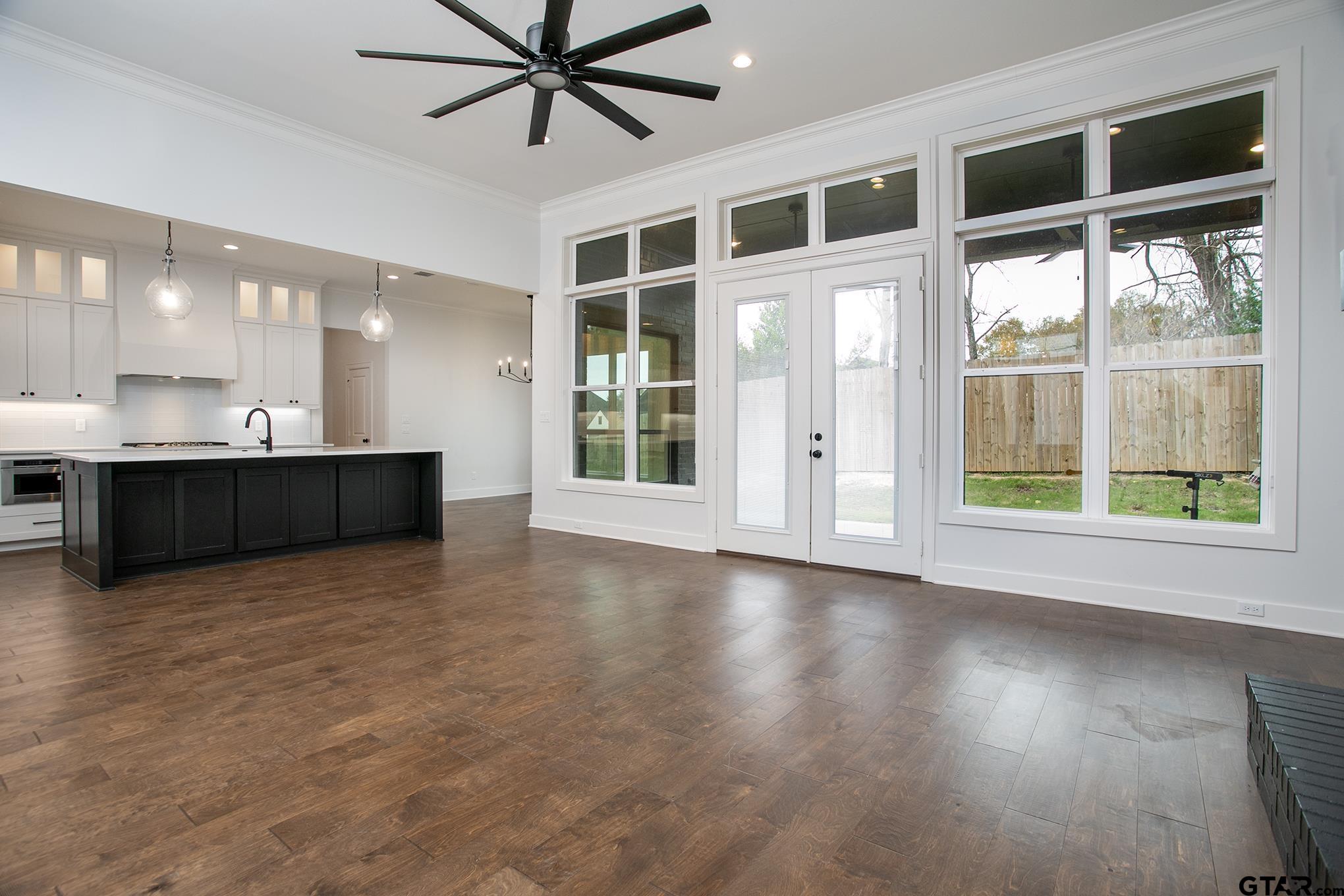 Tyler, Texas, 75703, United States, 5 Bedrooms Bedrooms, ,3 BathroomsBathrooms,Residential,For Sale,1900934
