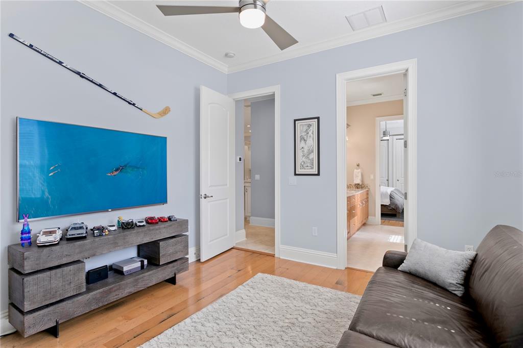 Tampa, Florida, 33618, United States, 4 Bedrooms Bedrooms, ,4 BathroomsBathrooms,Residential,For Sale,1903657