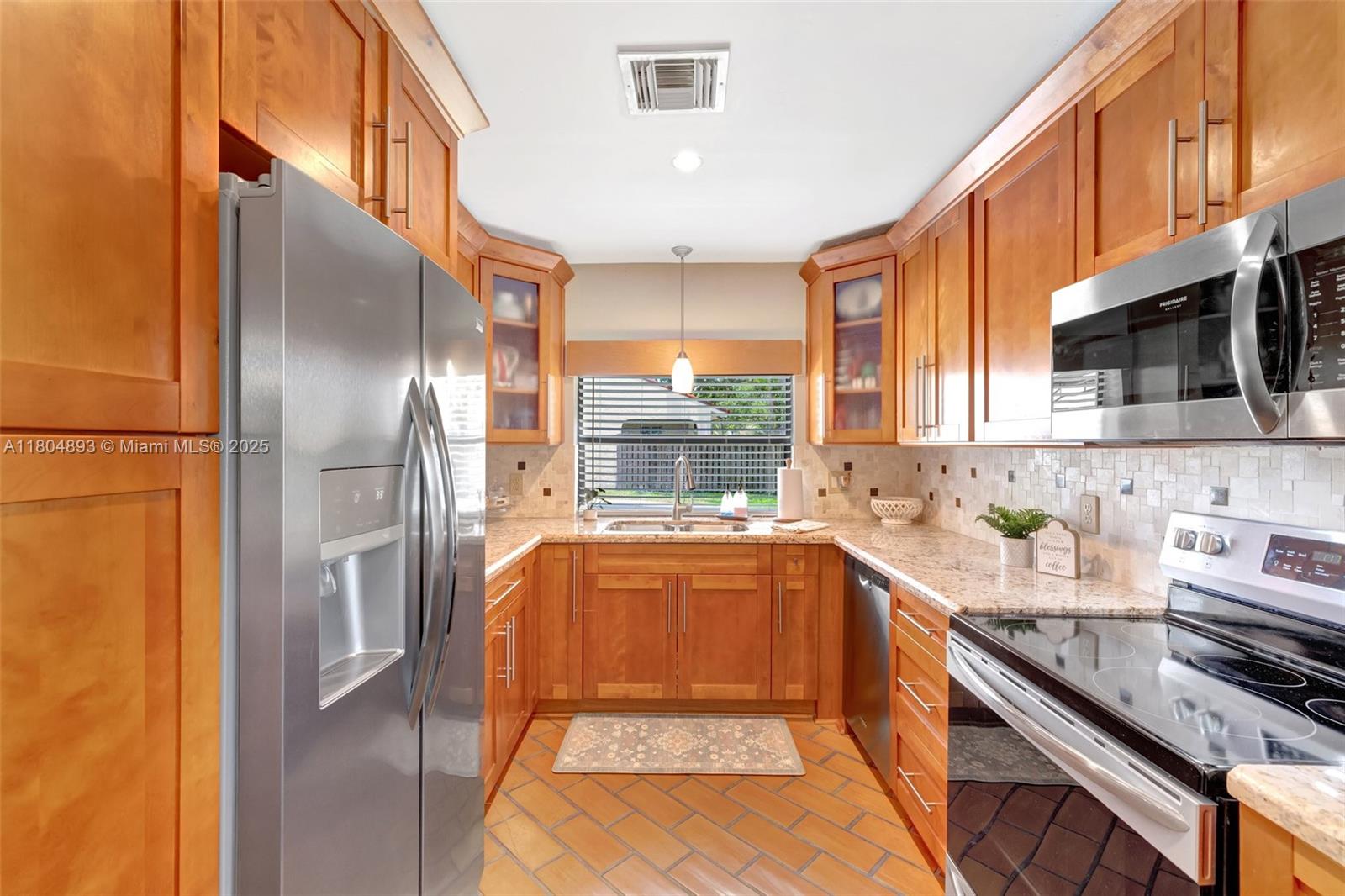 Cooper City, Florida, 33026, United States, 3 Bedrooms Bedrooms, ,2 BathroomsBathrooms,Residential,For Sale,1827965