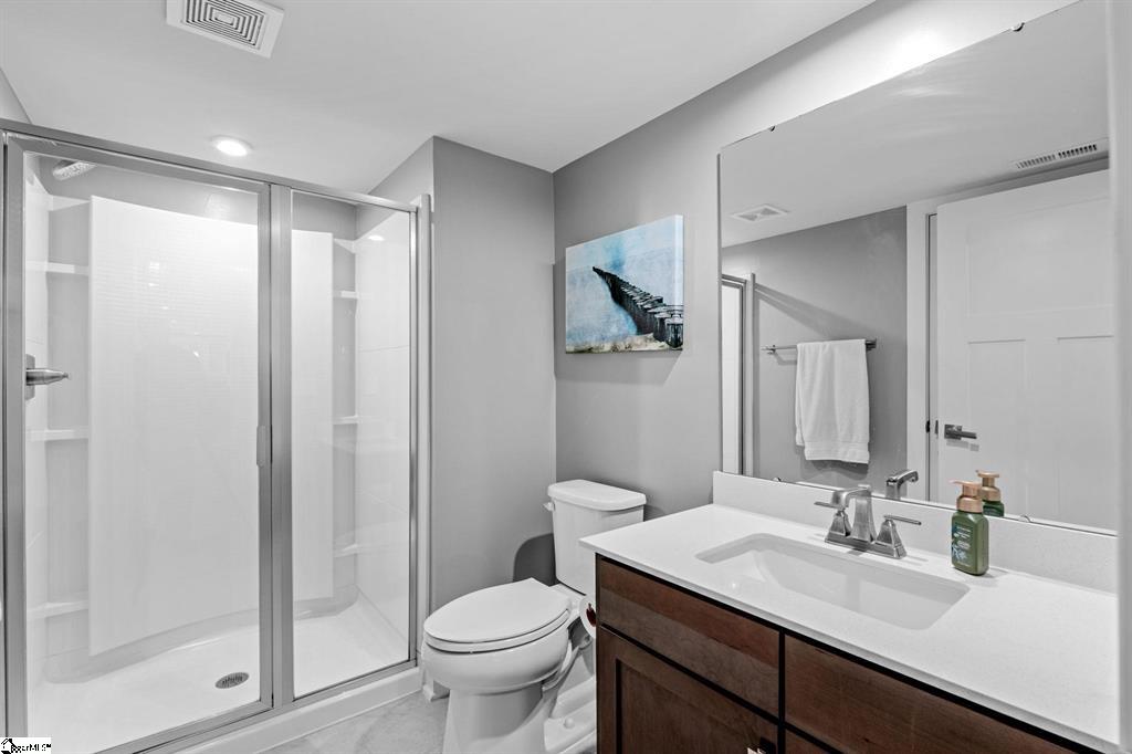 Greenville, South Carolina, 29607, United States, 6 Bedrooms Bedrooms, ,4 BathroomsBathrooms,Residential,For Sale,1986555