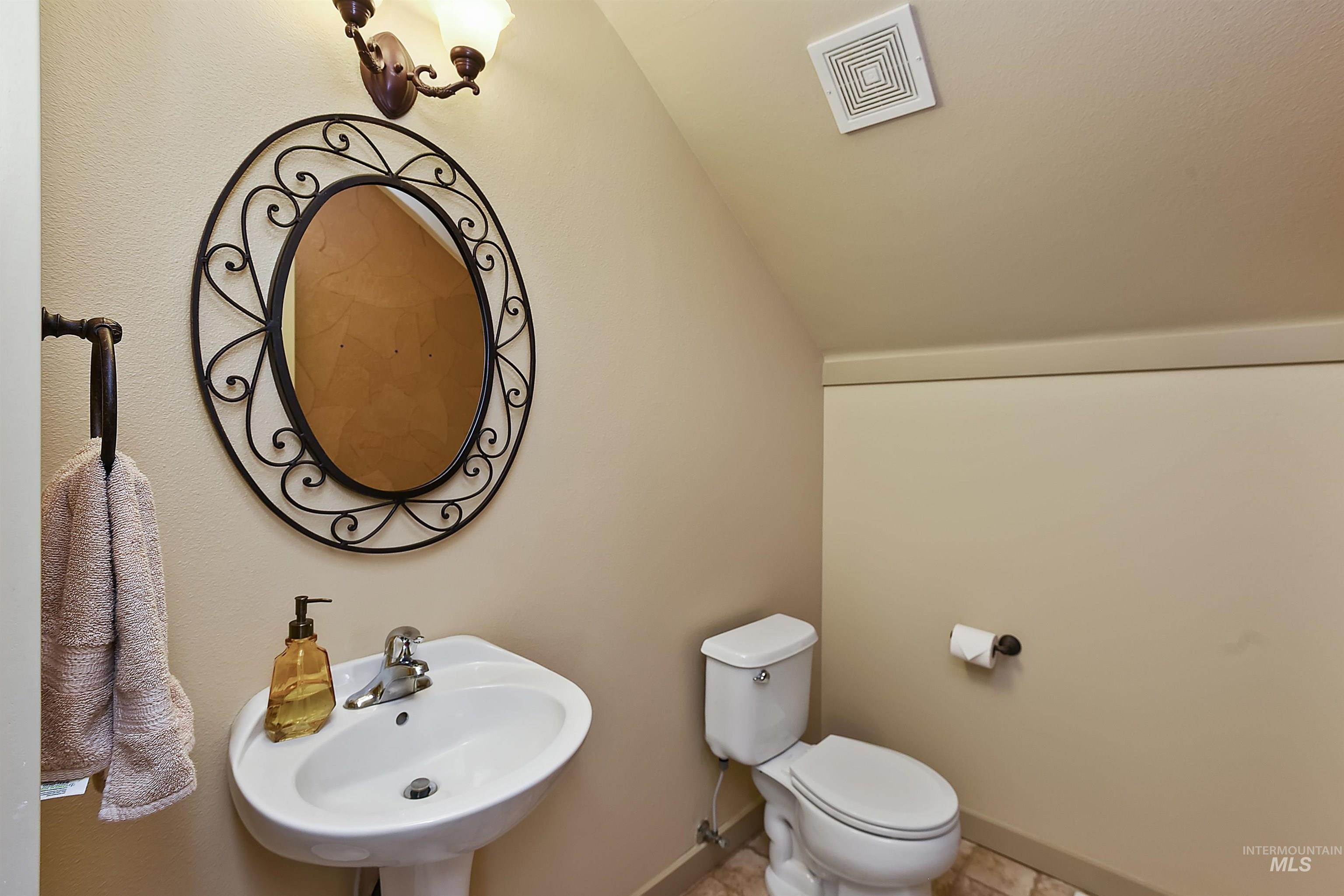 7992 Diego Way, Boise, Idaho, 83709, United States, 4 Bedrooms Bedrooms, ,3 BathroomsBathrooms,Residential,For Sale,7992 Diego Way,1435657