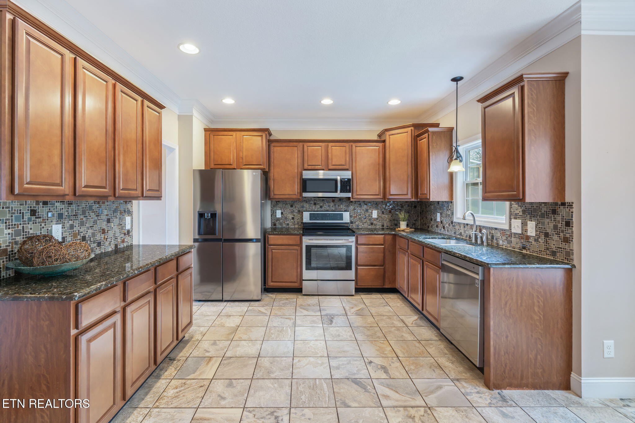 Maryville, Tennessee, 37804, United States, 4 Bedrooms Bedrooms, ,3 BathroomsBathrooms,Residential,For Sale,1996770