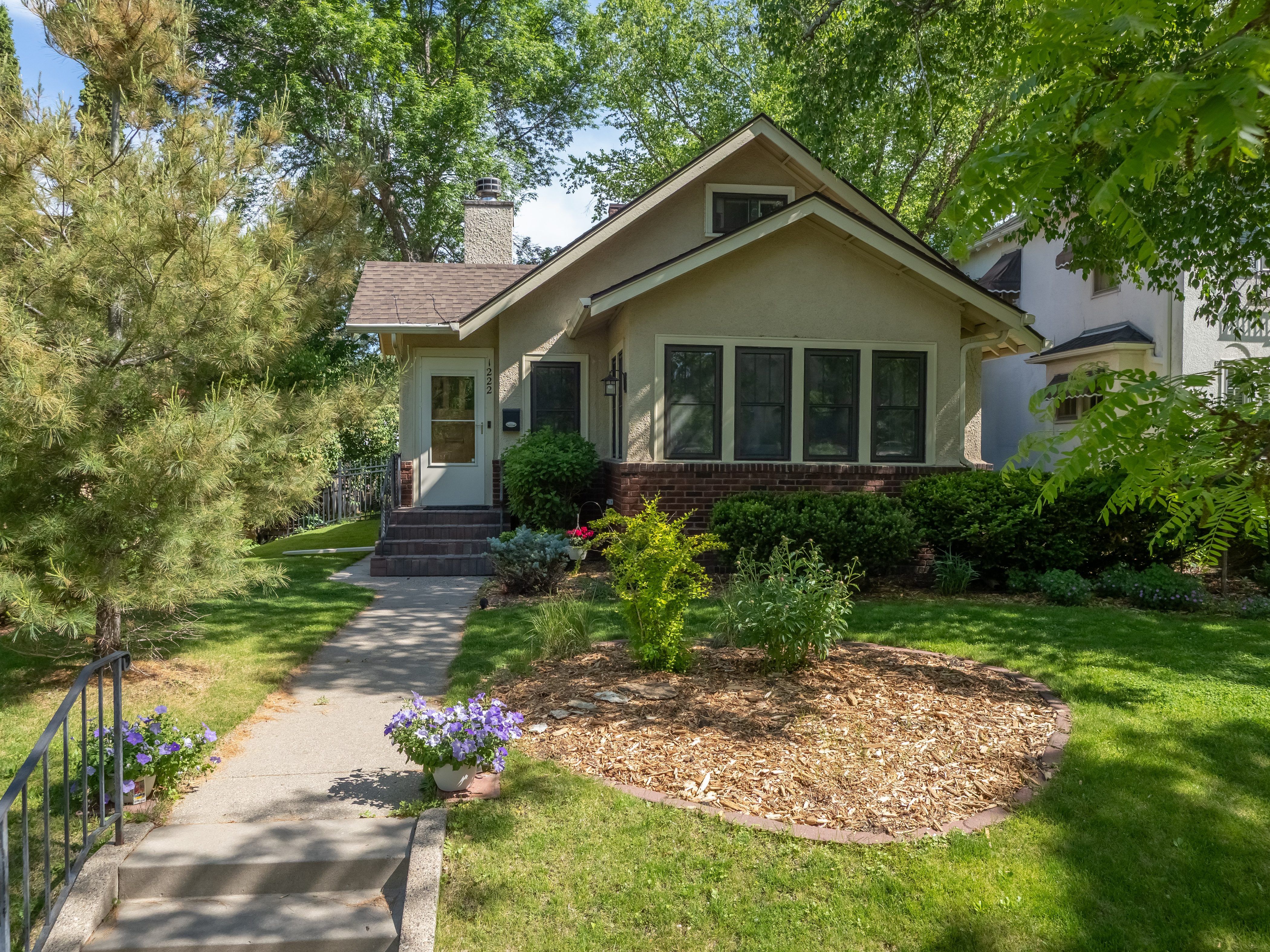  Renovated Lynnhurst Charmer Near Minnehaha Parkway - 物件實景