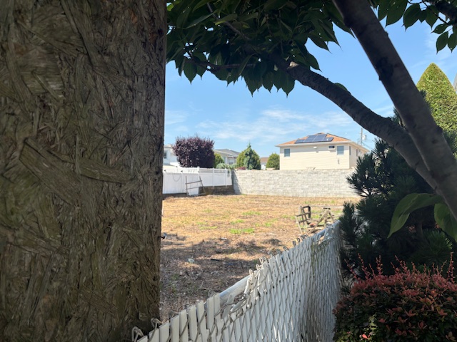 Howard Beach, New York, 11414, United States, ,Land,For Sale,1996639