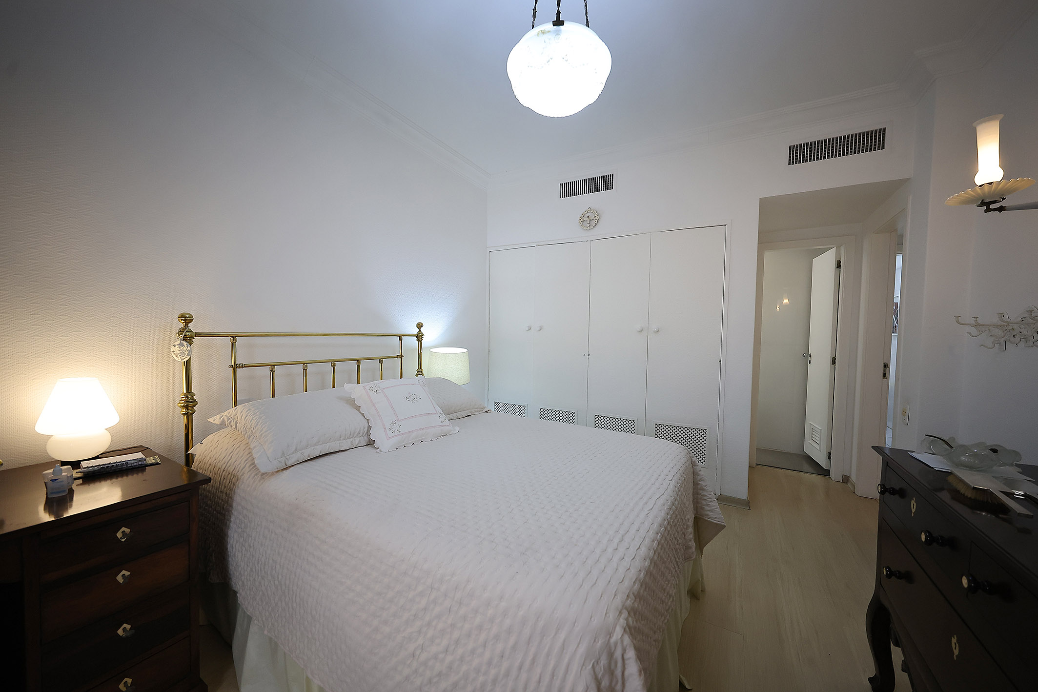  Apartment with Open Views and a Circular Layout Near the Beach - 物件實景