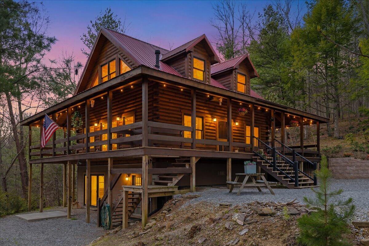 Tellico Plains, Tennessee, 37385, United States, 3 Bedrooms Bedrooms, ,3 BathroomsBathrooms,Residential,For Sale,2034978