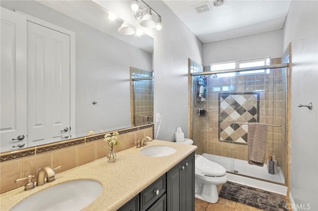 Hesperia, California, 92344, United States, 5 Bedrooms Bedrooms, ,4 BathroomsBathrooms,Residential,For Sale,2010754