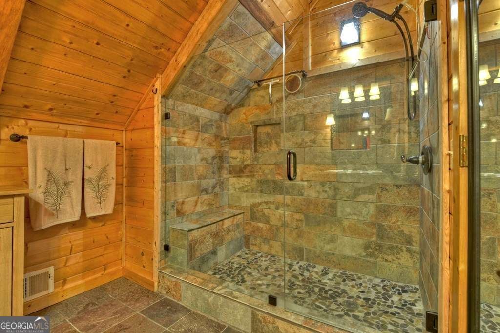 Blue Ridge, Georgia, 30513, United States, 5 Bedrooms Bedrooms, ,3 BathroomsBathrooms,Residential,For Sale,1859014