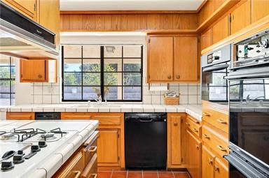 Hemet, California, 92544, United States, 5 Bedrooms Bedrooms, ,3 BathroomsBathrooms,Residential,For Sale,1989117