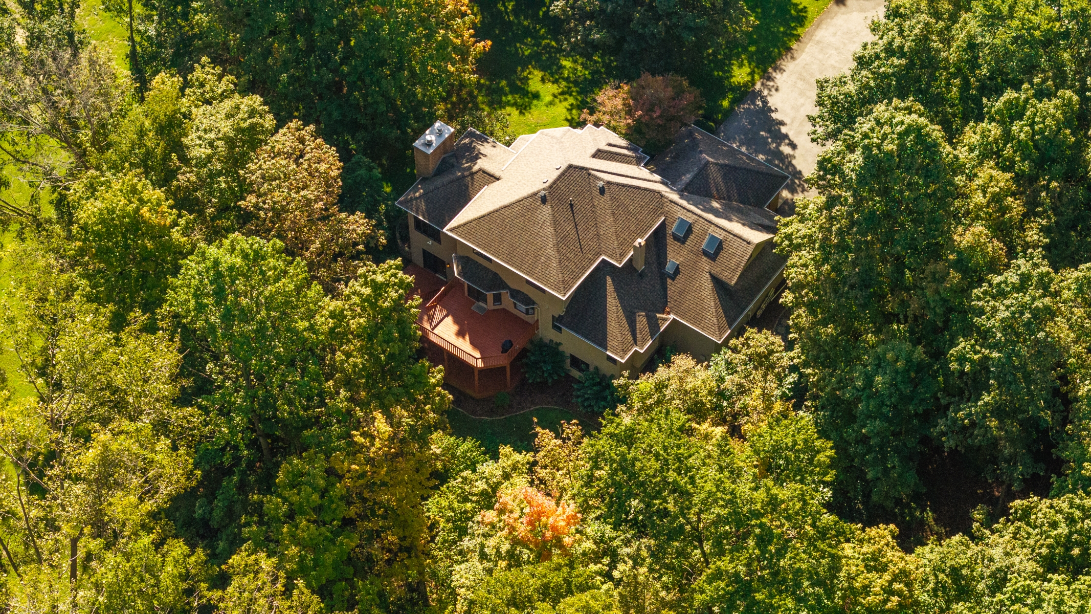  Fully Updated 5 Bedroom Home on Private, Wooded Lot in Gated Community - 物件實景