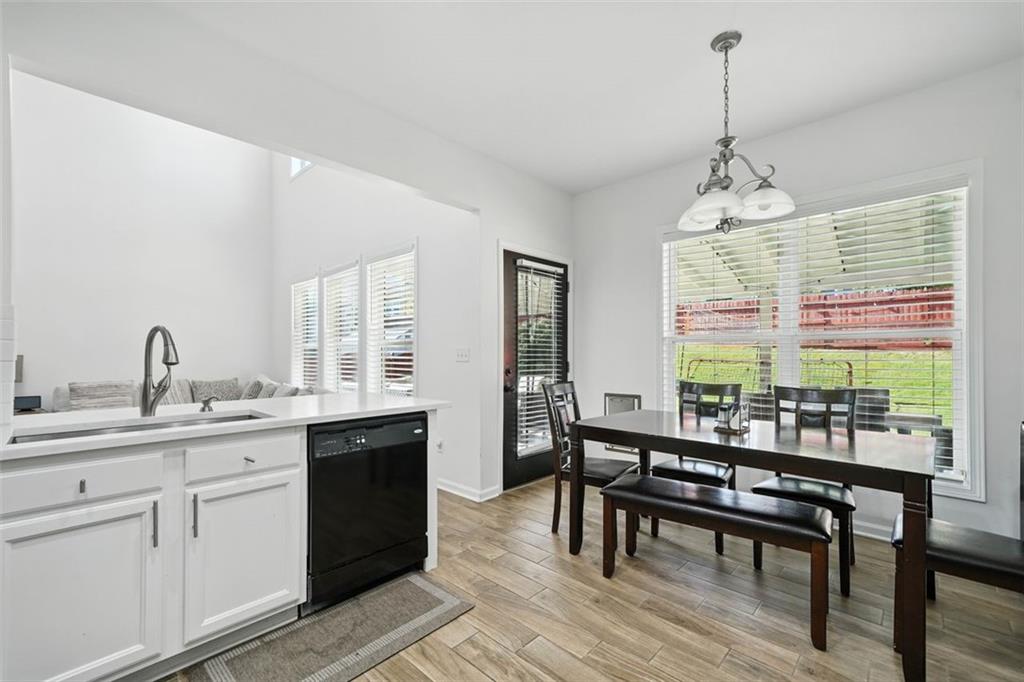 Cumming, Georgia, 30040, United States, 3 Bedrooms Bedrooms, ,3 BathroomsBathrooms,Residential,For Sale,1949394