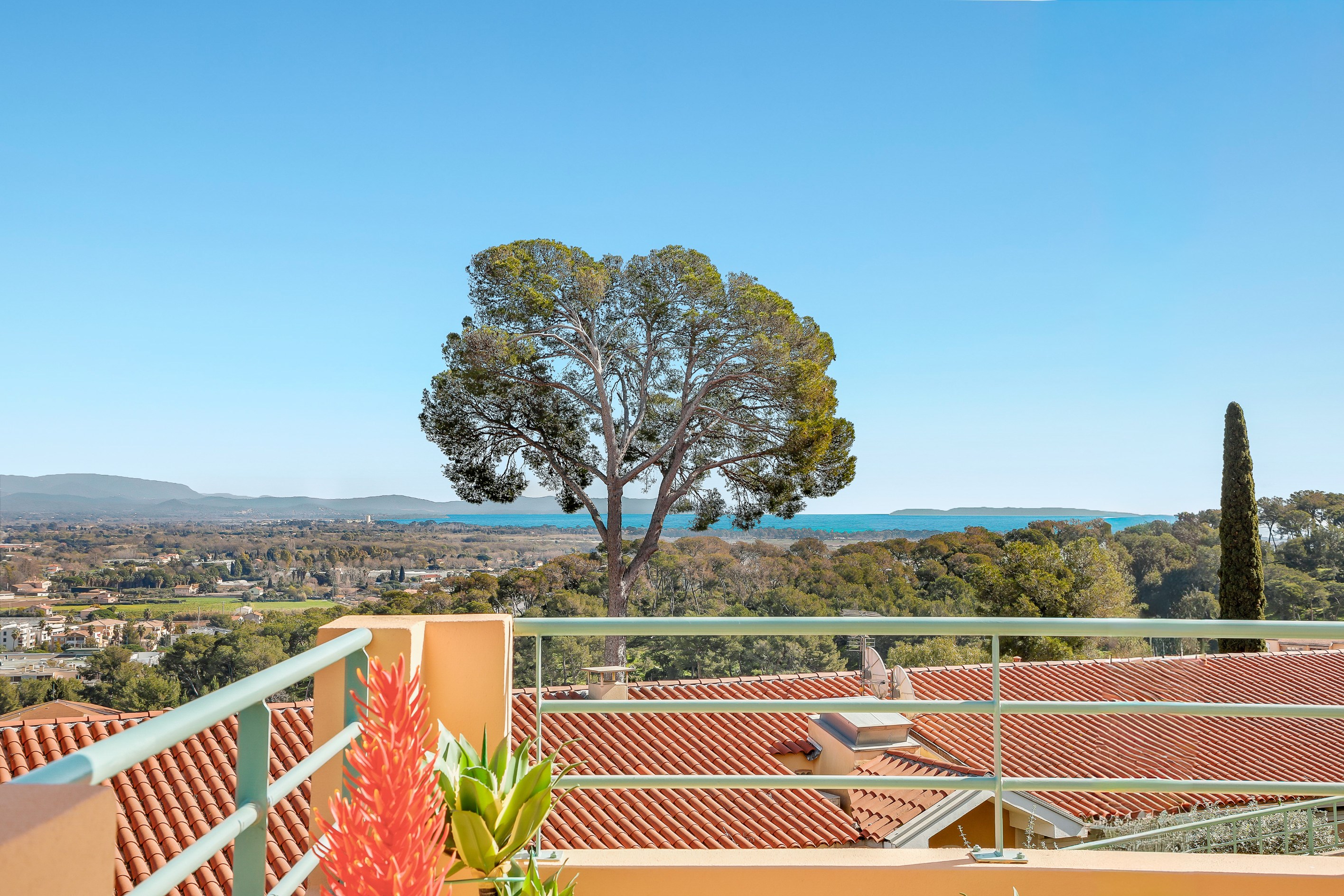  Hyères, Costebelle – Renovated Apartment with Sea View - 物件實景