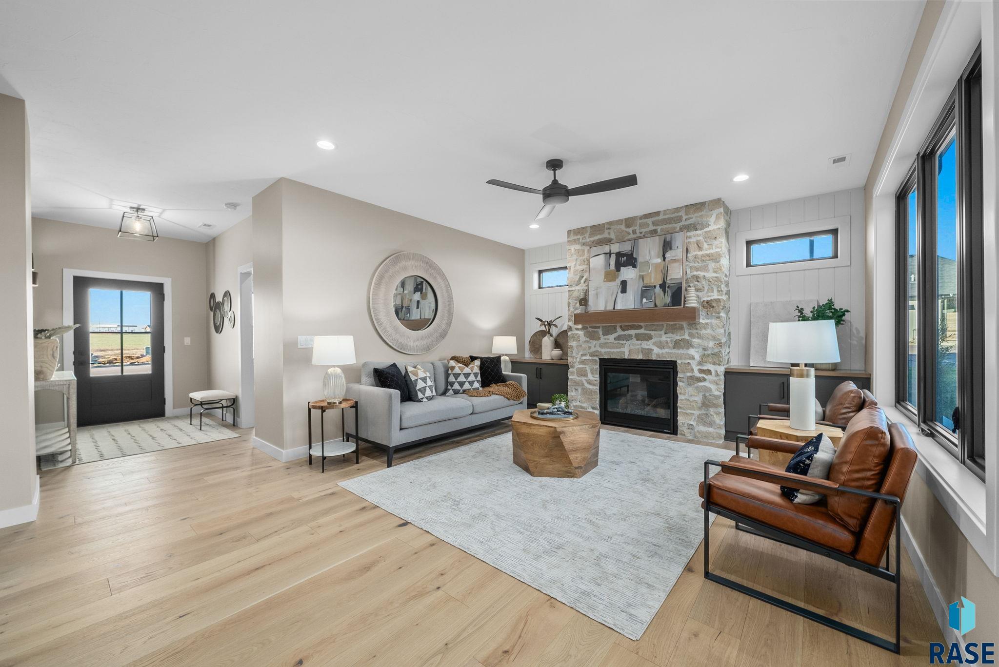 Sioux Falls, South Dakota, 57110, United States, 3 Bedrooms Bedrooms, ,3 BathroomsBathrooms,Residential,For Sale,2001465