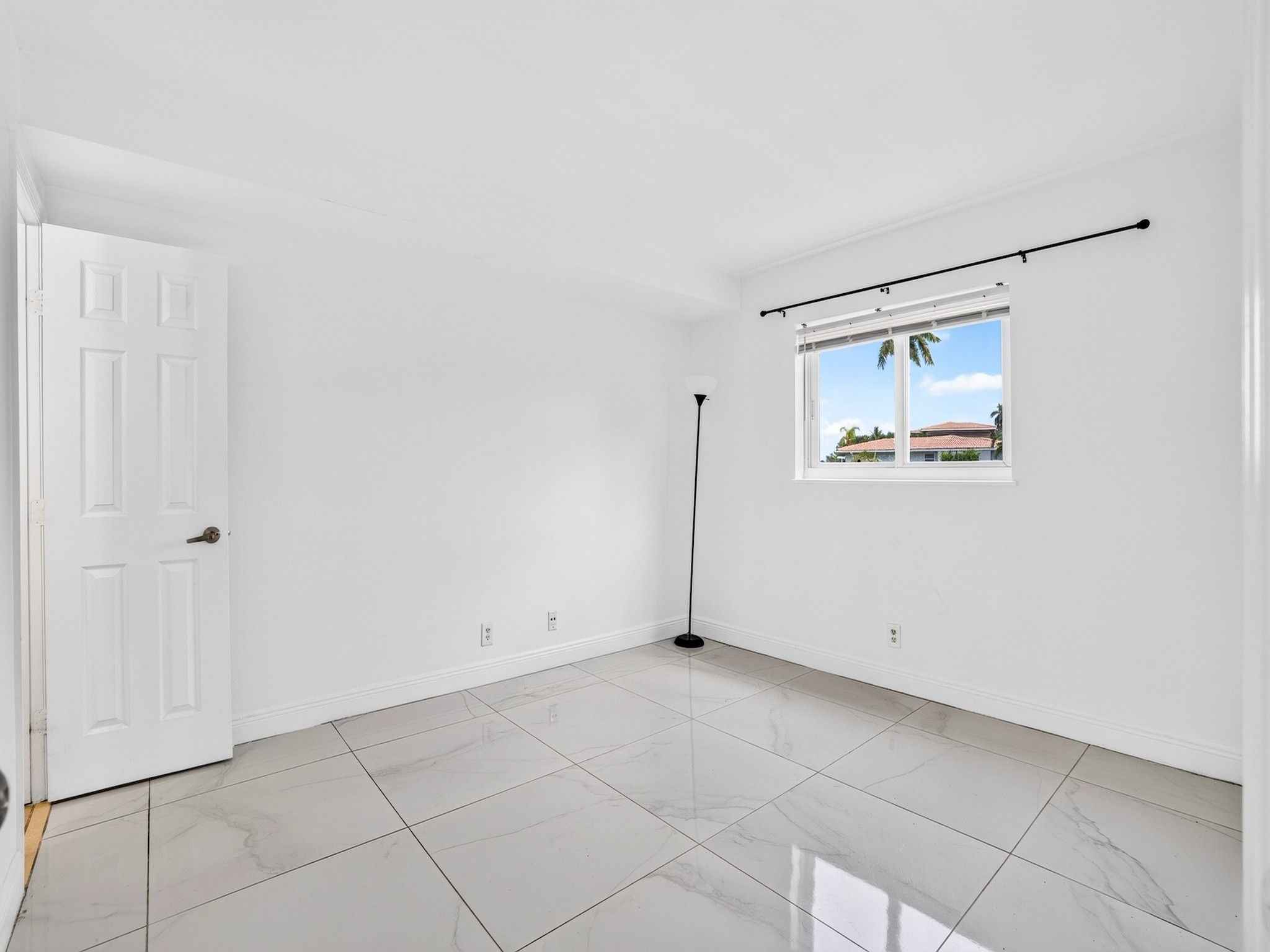  840 Pine Drive, Pompano Beach, FL, 33060 - 物件實景