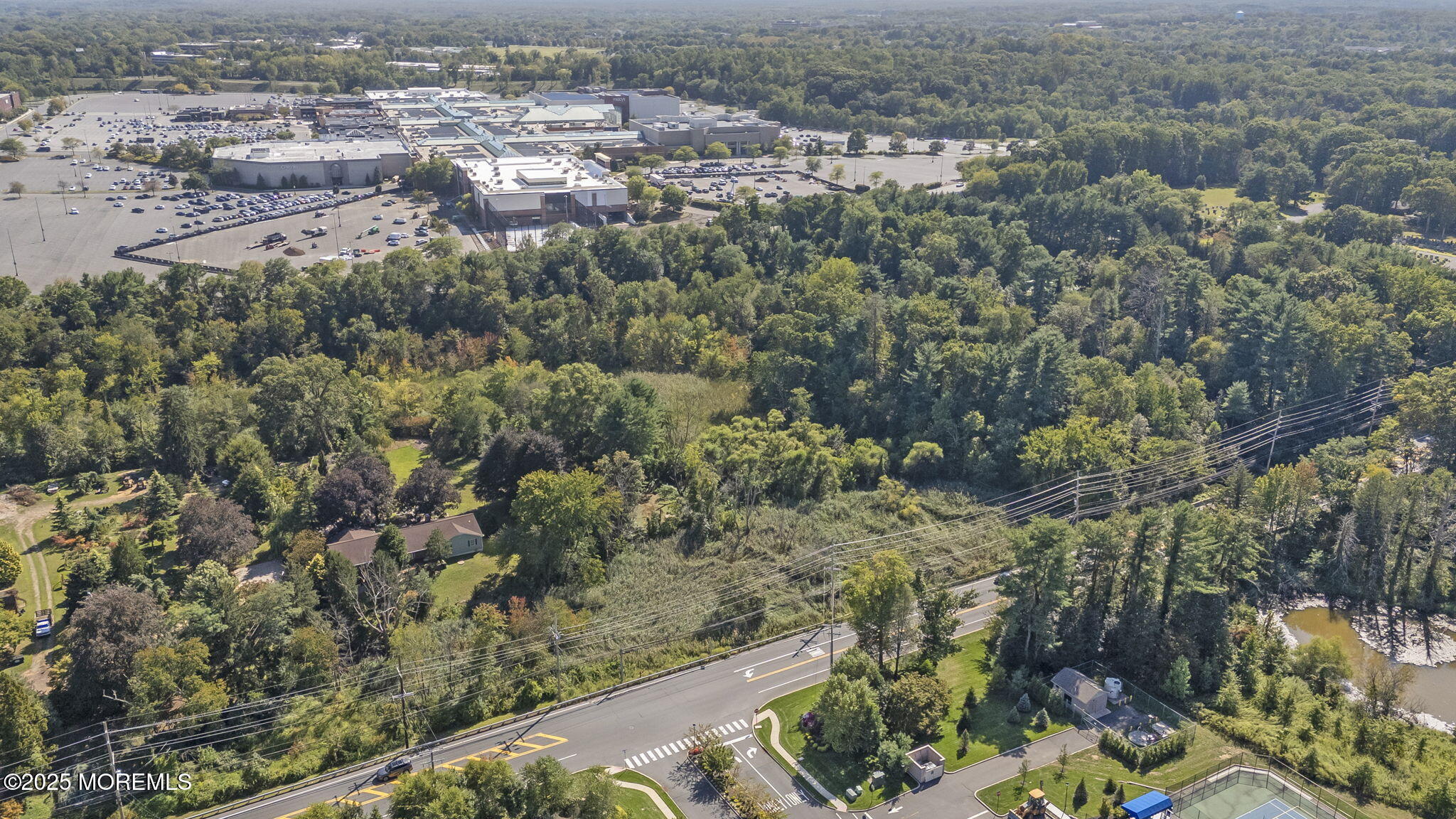 Freehold, New Jersey, 07728, United States, 4 Bedrooms Bedrooms, ,2 BathroomsBathrooms,Residential,For Sale,2005222