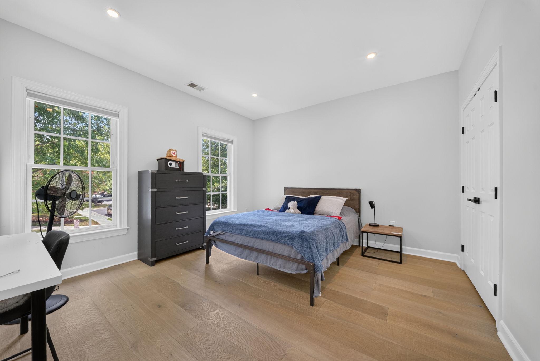  973 Main Street, Gaithersburg, MD, 20878 - 物件實景