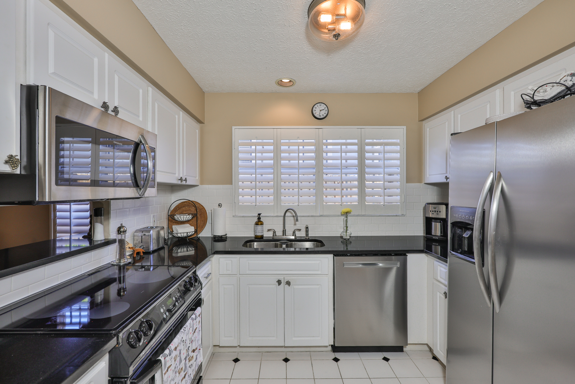 Tampa, Florida, 33629, United States, 2 Bedrooms Bedrooms, ,3 BathroomsBathrooms,Residential,For Sale,1981807