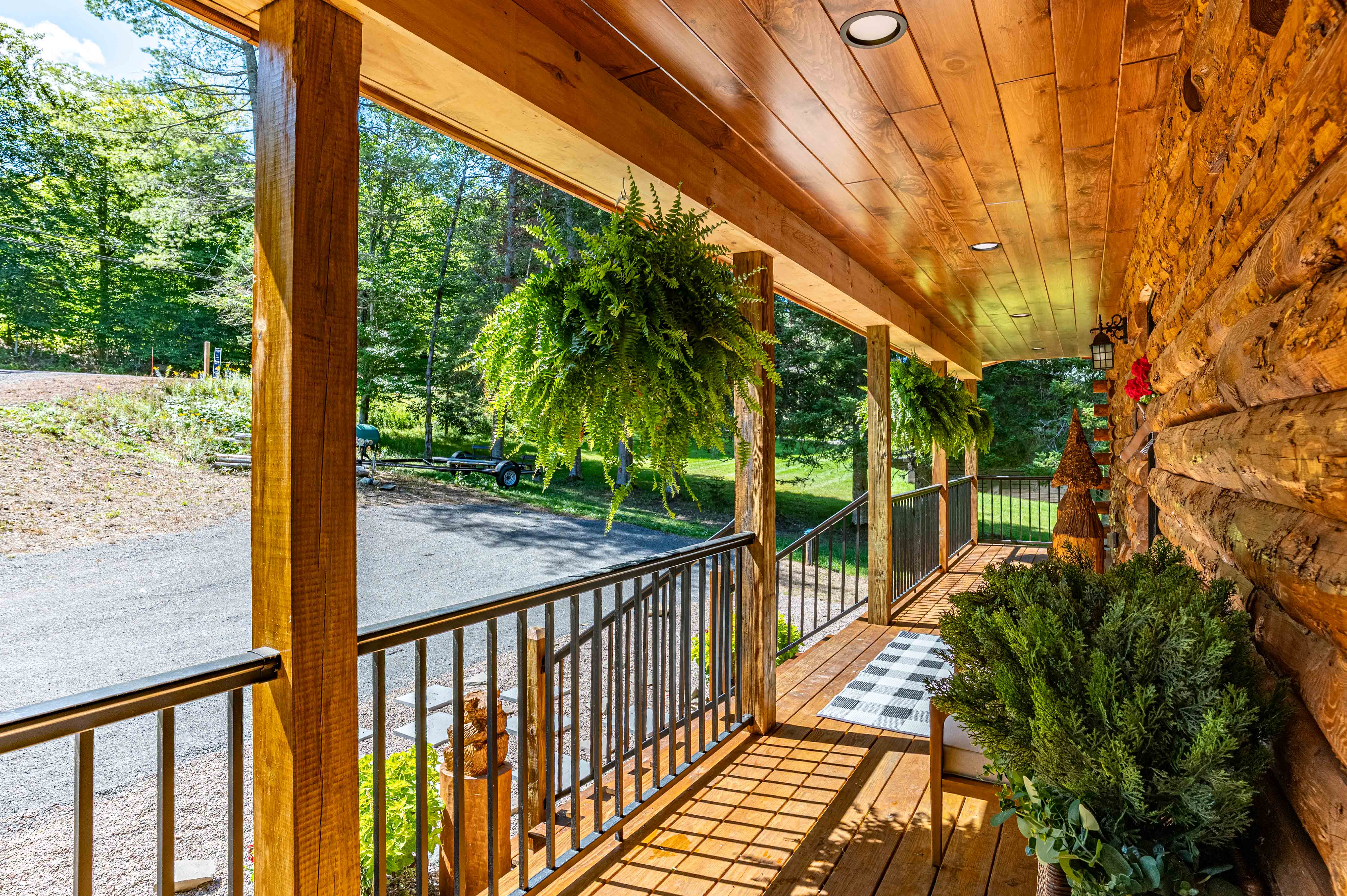  Log Cabin with Flair - 物件實景