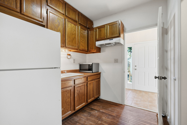 Middlesboro, Kentucky, 40965, United States, 3 Bedrooms Bedrooms, ,2 BathroomsBathrooms,Residential,For Sale,2012565