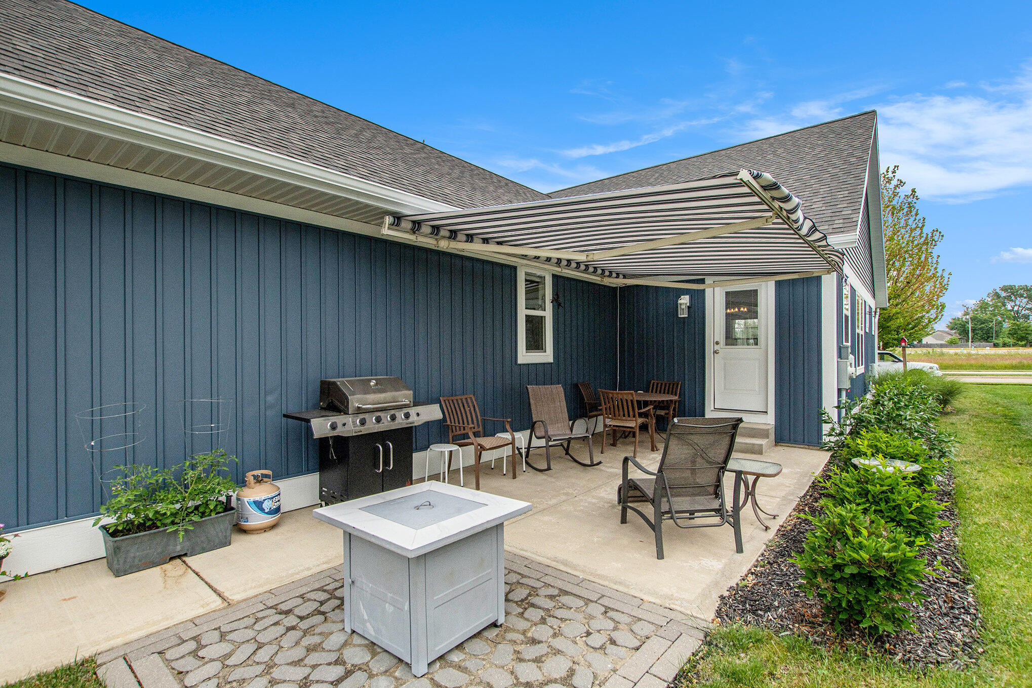 South Haven, Michigan, 49090, United States, 4 Bedrooms Bedrooms, ,3 BathroomsBathrooms,Residential,For Sale,1863775