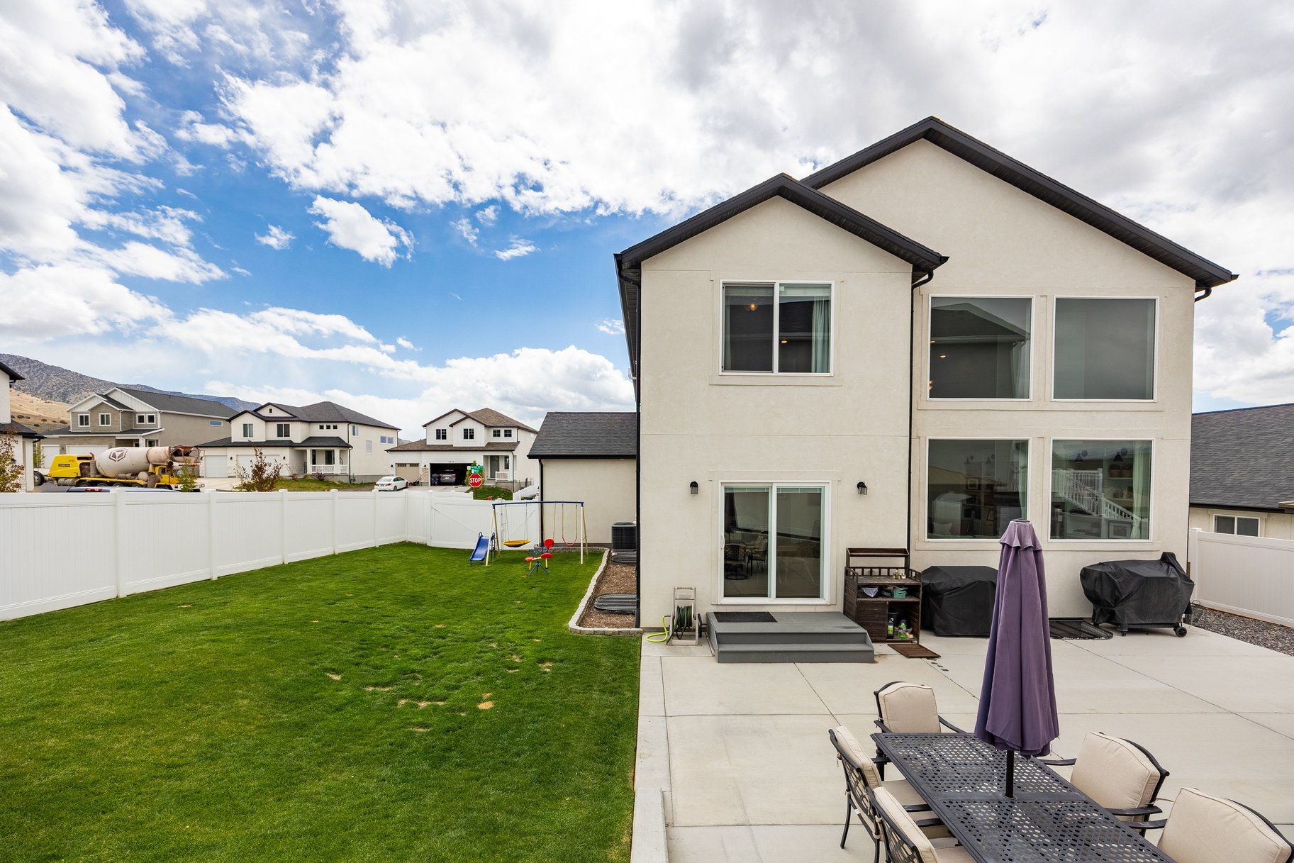  Fully Finished Dream Home with Stunning 2 Story Fireplace in Eagle Mountain - 物件實景