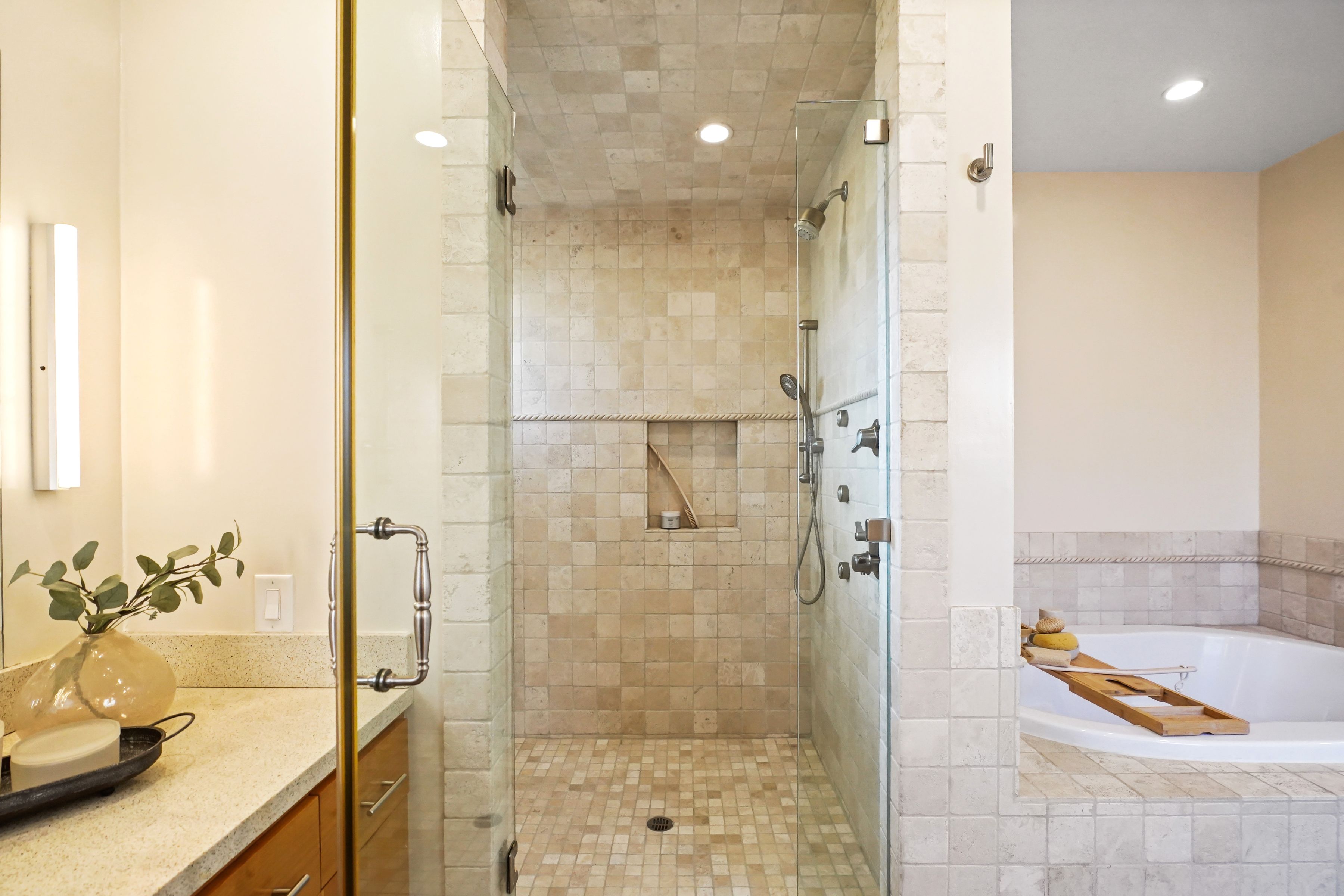  11593 Kling Street - 物件實景