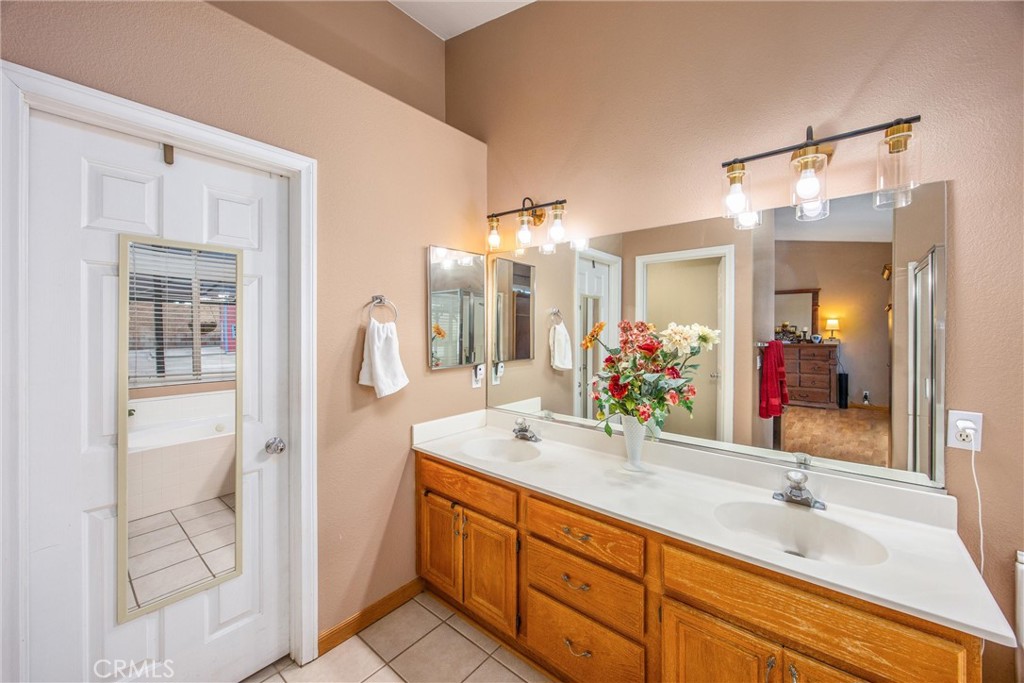 Apple Valley, California, 92307, United States, 5 Bedrooms Bedrooms, ,3 BathroomsBathrooms,Residential,For Sale,2049361