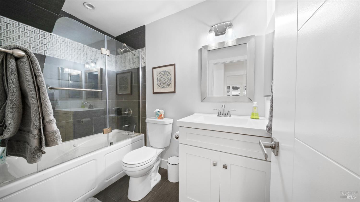 Napa, California, 94559, United States, 3 Bedrooms Bedrooms, ,2 BathroomsBathrooms,Residential,For Sale,1911300