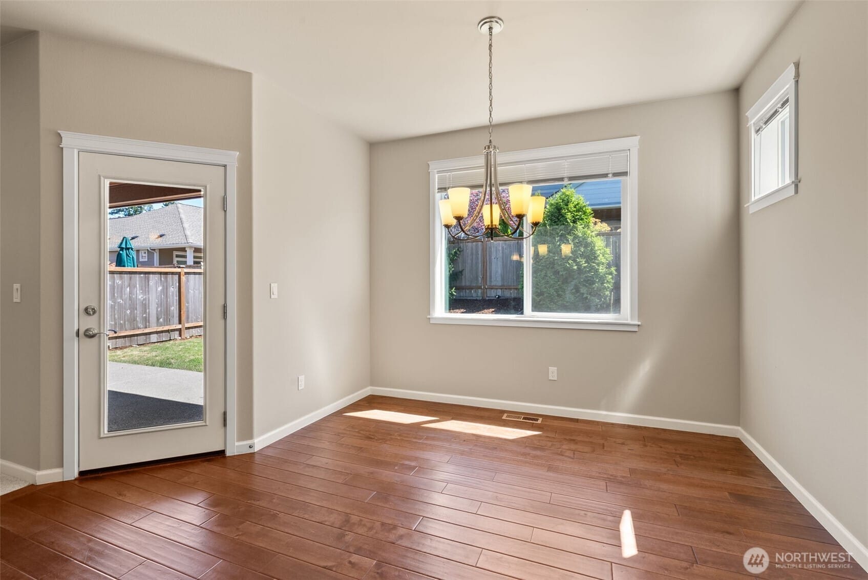 Puyallup, Washington, 98374, United States, 4 Bedrooms Bedrooms, ,3 BathroomsBathrooms,Residential,For Sale,1903446