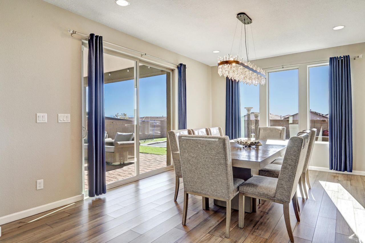 Rio Rancho, New Mexico, 87124, United States, 5 Bedrooms Bedrooms, ,4 BathroomsBathrooms,Residential,For Sale,2003162