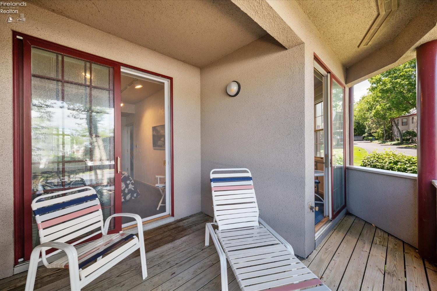 Port Clinton, Ohio, 43452, United States, 2 Bedrooms Bedrooms, ,3 BathroomsBathrooms,Residential,For Sale,1982032