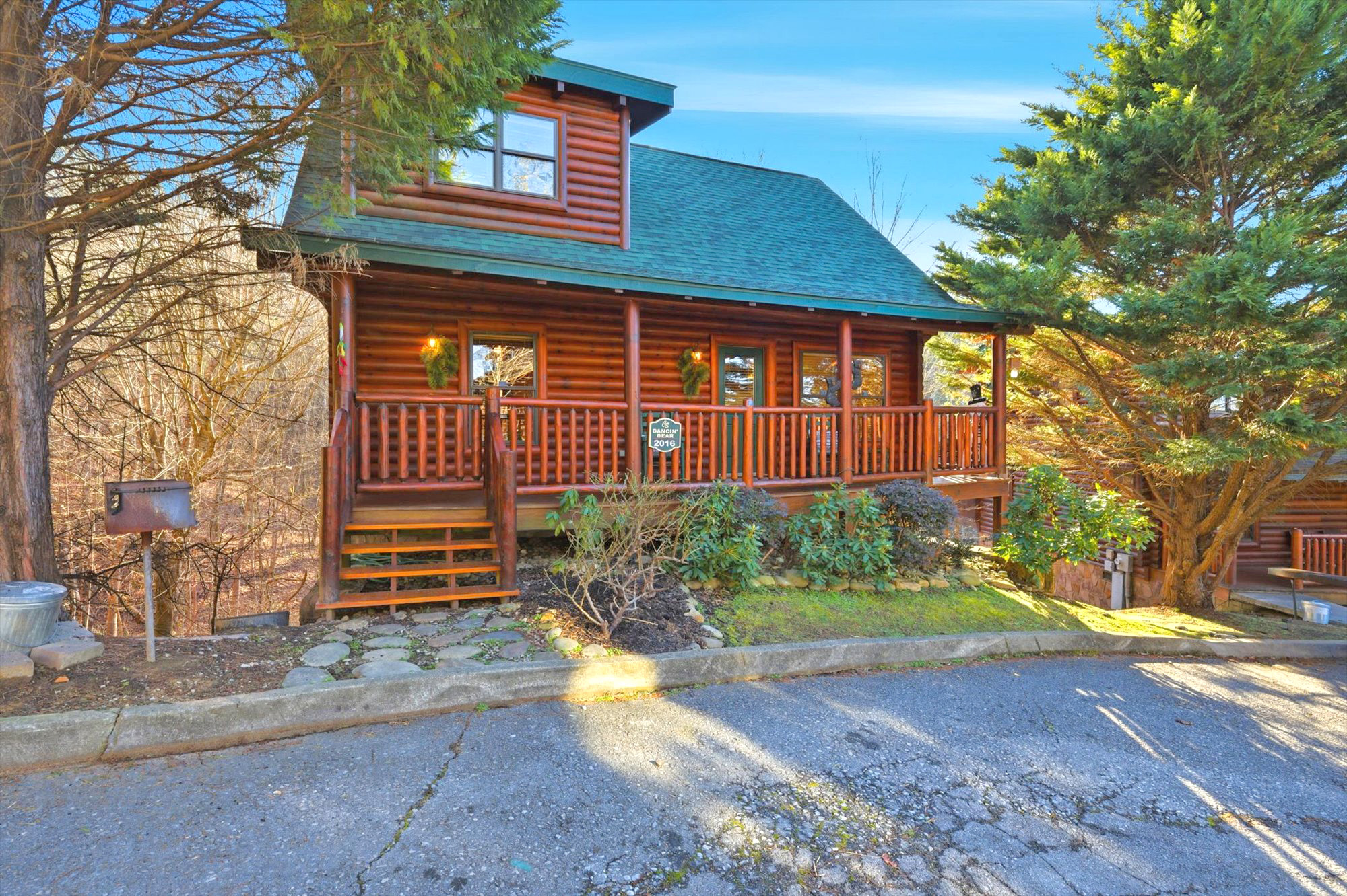 Pigeon Forge, Tennessee, 37862, United States, 2 Bedrooms Bedrooms, ,2 BathroomsBathrooms,Residential,For Sale,2009972